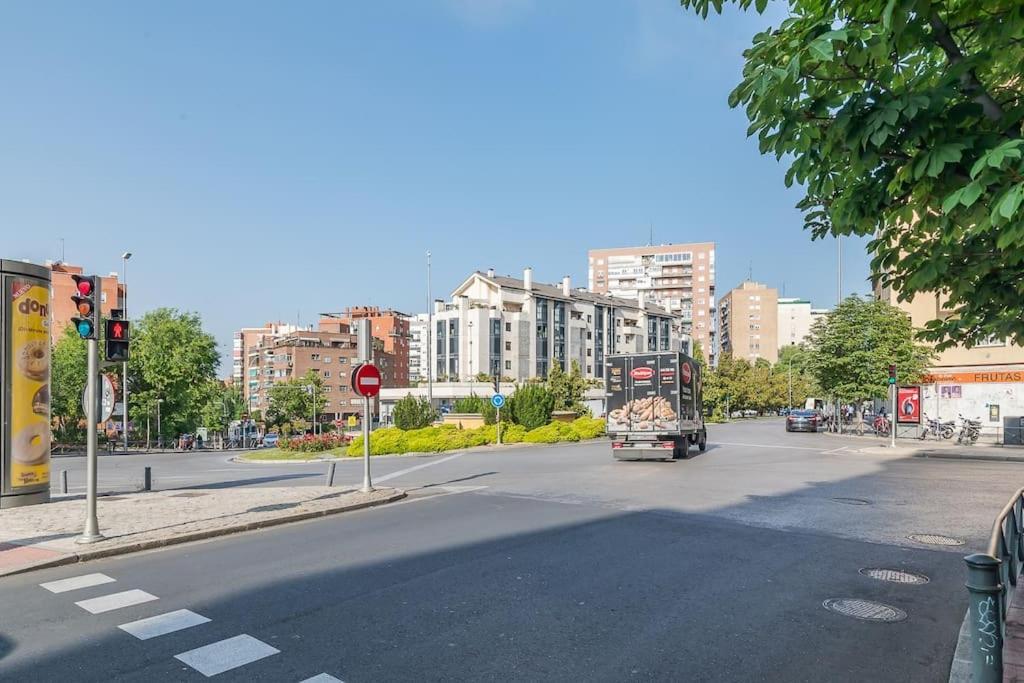Estudio Acogedor En Zona Norte Madrid Luaran gambar