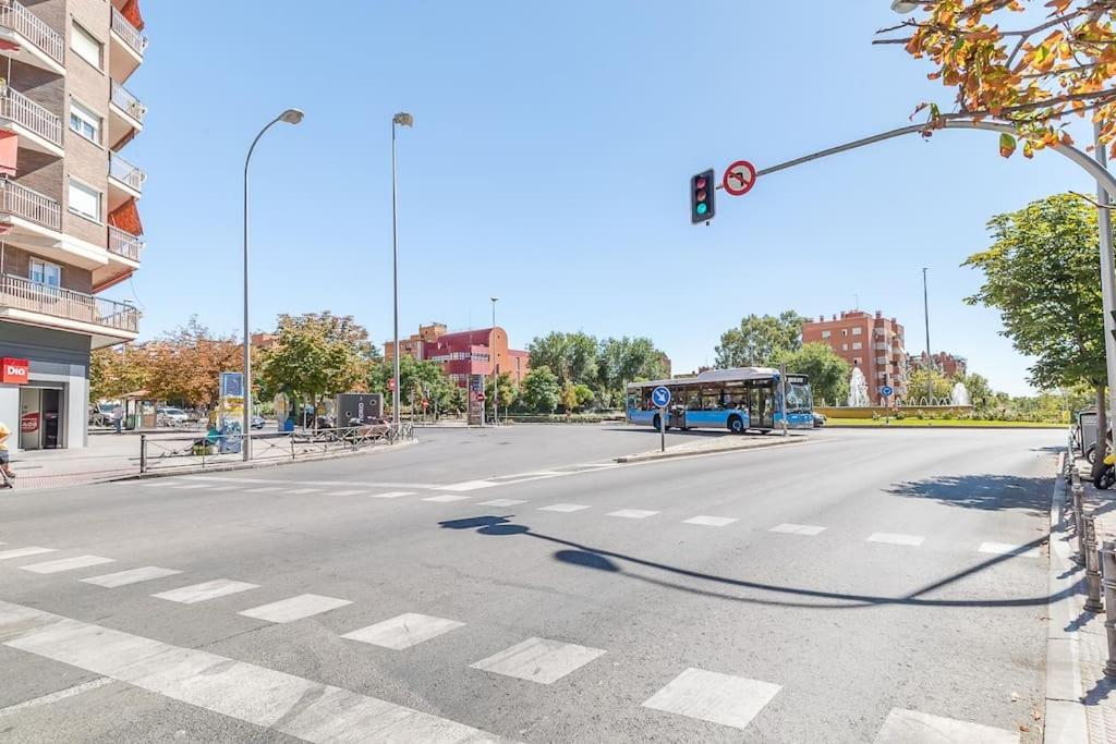 Estudio Acogedor En Zona Norte Madrid Luaran gambar